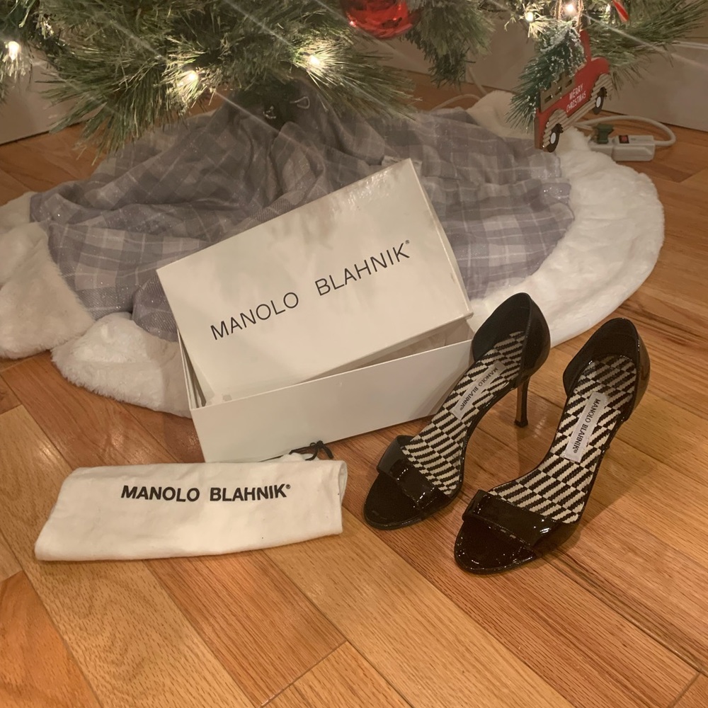 Sexy Manolo Blahnik black sandal heels!!